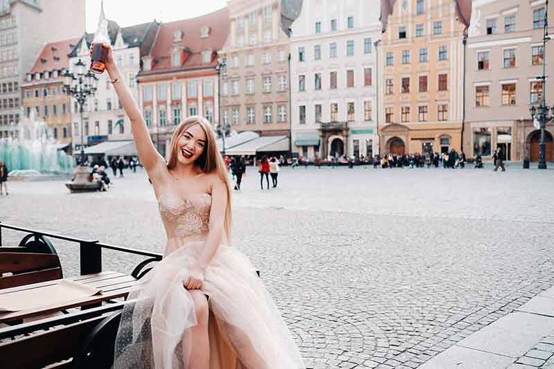 12 種波蘭飲料和雞尾酒，讓您像當地人一樣溫暖起來