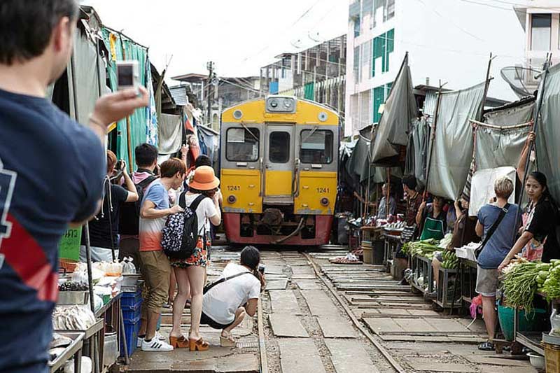 Maeklong鐵路市場
