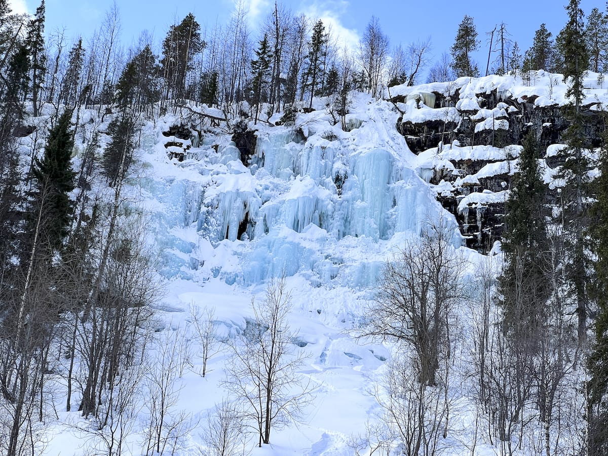 如何在2025年從Rovaniemi訪問Korouoma Canyon（冷凍瀑布）