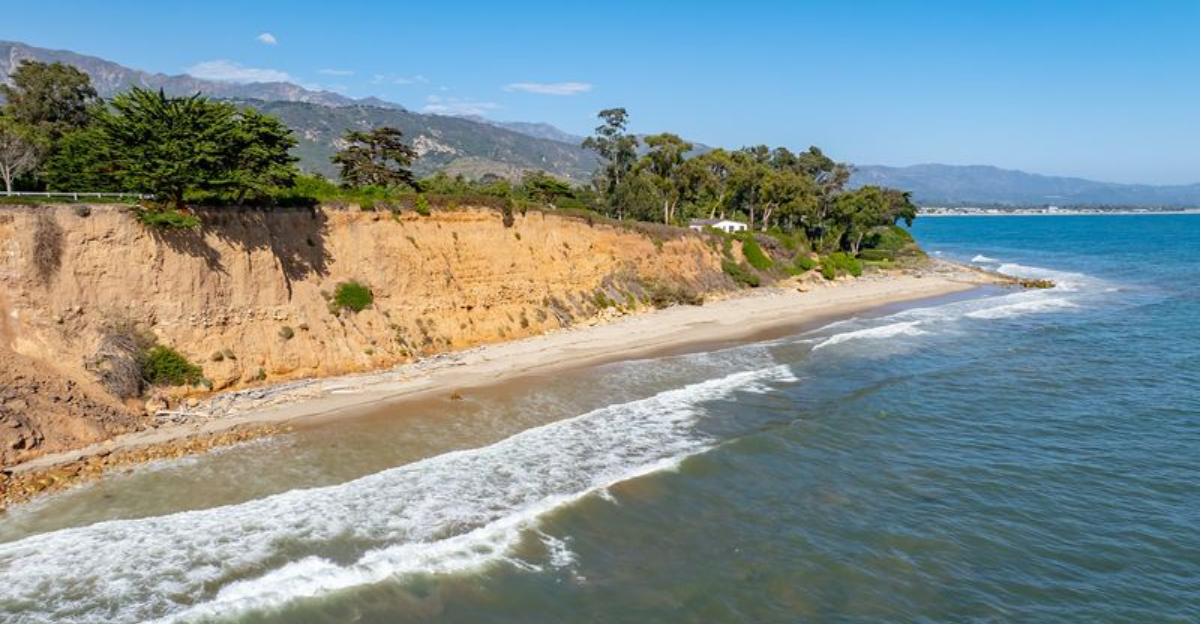 距離聖塔芭芭拉（Santa Barbara）僅幾分鐘，這是一個隱藏的寶石，可欣賞風景和“世界上最安全的海灘”